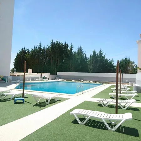 1 Bedroom Chaves, Praceta Vitorino Nemesio, * 阿尔布费拉