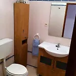 1 Bedroom Chaves, Praceta Vitorino Nemesio, * البوفيرا